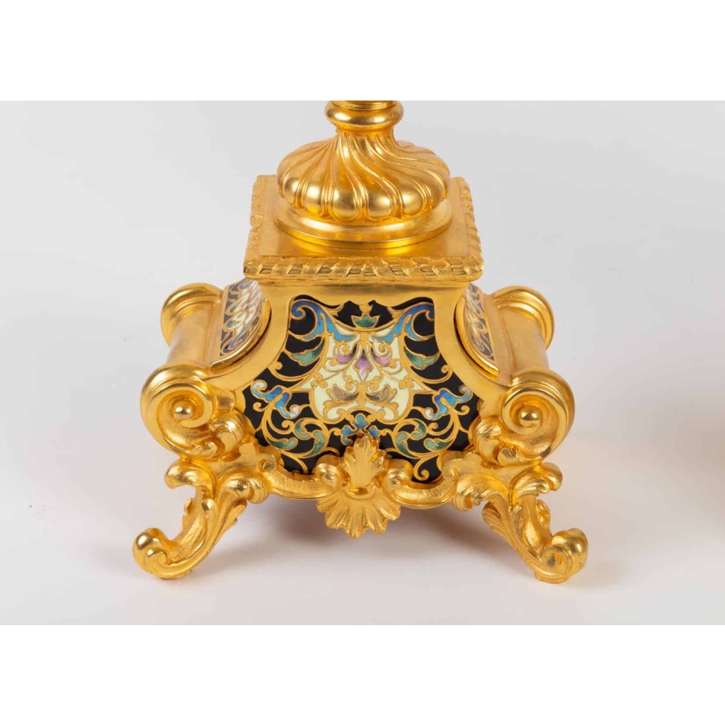 Garniture de cheminée XIX en bronze doré et émaillé cloisonnés Napoléon III | Biron Garniture de cheminée XIX en bronze doré et émaillé cloisonnés Napoléon III