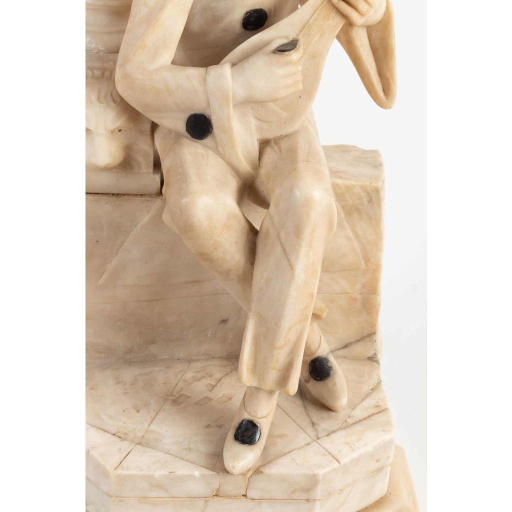 Lampe en albâtre Pierrot XXe siècle | Biron Lampe en albâtre Pierrot XXe siècle