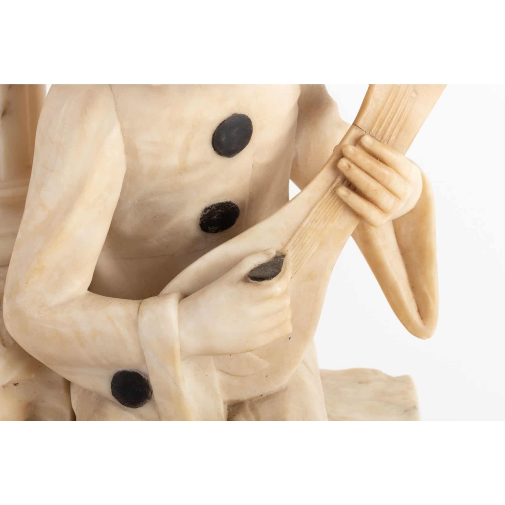 Lampe en albâtre Pierrot XXe siècle | Biron Lampe en albâtre Pierrot XXe siècle