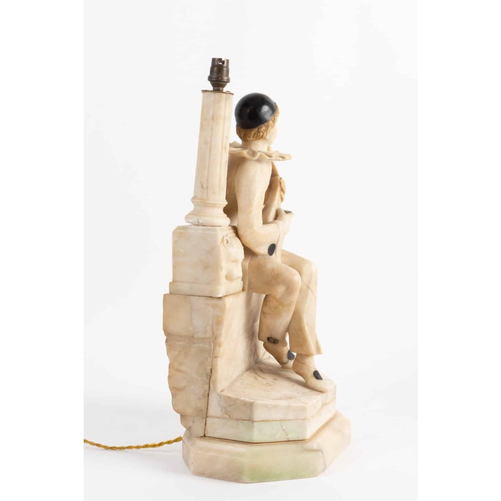 Lampe en albâtre Pierrot XXe siècle | Biron Lampe en albâtre Pierrot XXe siècle