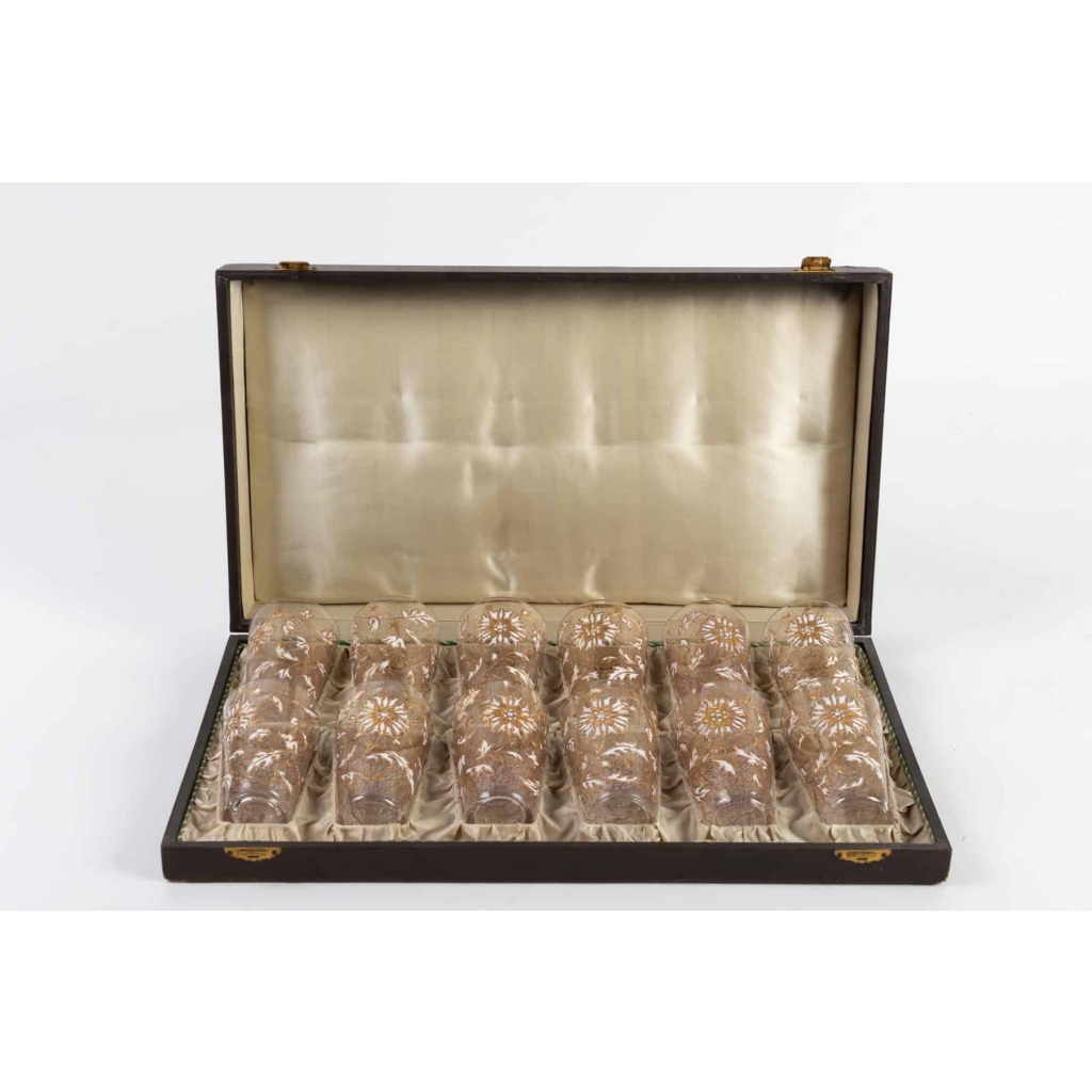 Douze gobelets(Cristal) en coffret attribués à Fritz Heckert 1870/1880