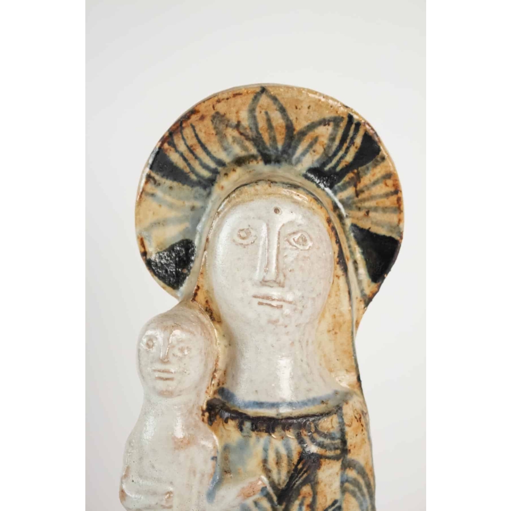 Vierge à l’enfant en céramique par Jean Derval (1925-2010) | Biron Vierge à l'enfant en céramique par Jean Derval (1925-2010)