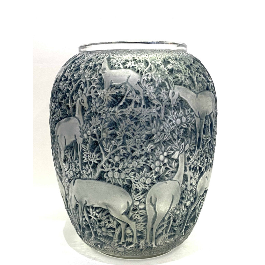 Vase « Biches » verre blanc patiné bleu de René LALIQUE | Biron Vase "Biches" verre blanc patiné bleu de René LALIQUE