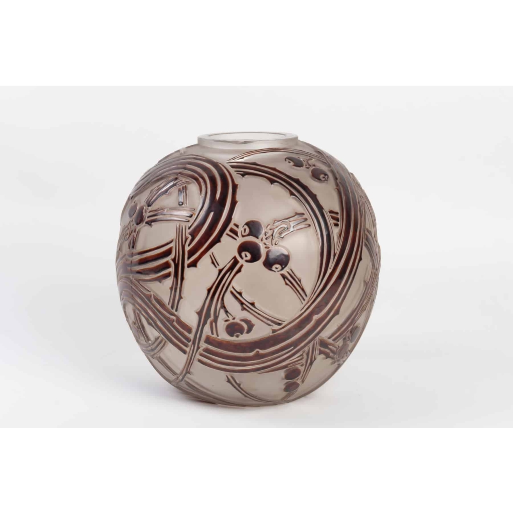 Vase « Baies » verre blanc émaillé acajou d’origine de René LALIQUE | Biron Vase « Baies » verre blanc émaillé acajou d’origine de René LALIQUE