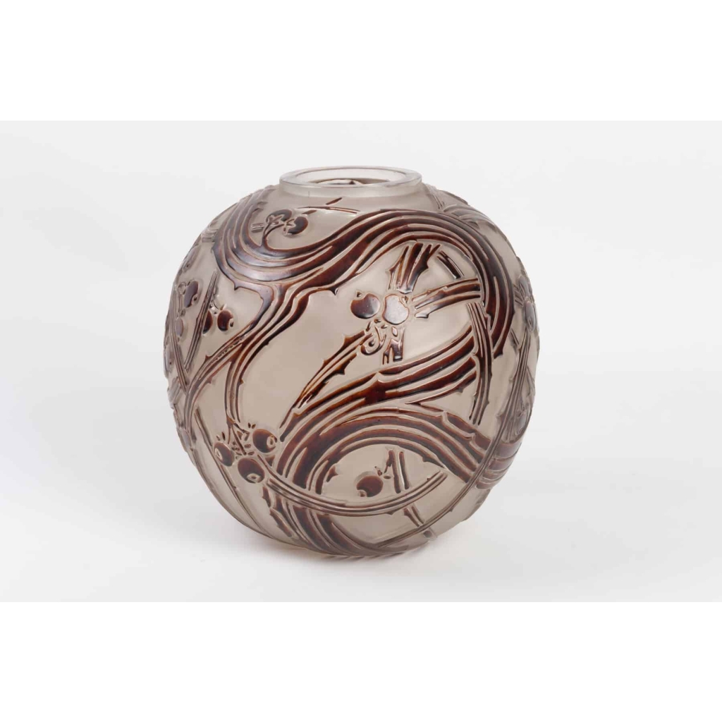Vase « Baies » verre blanc émaillé acajou d’origine de René LALIQUE | Biron Vase « Baies » verre blanc émaillé acajou d’origine de René LALIQUE