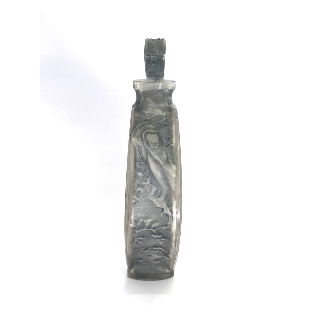 Flacon « Niobé » pour Violet verre blanc patiné bleu-gris de René LALIQUE 4