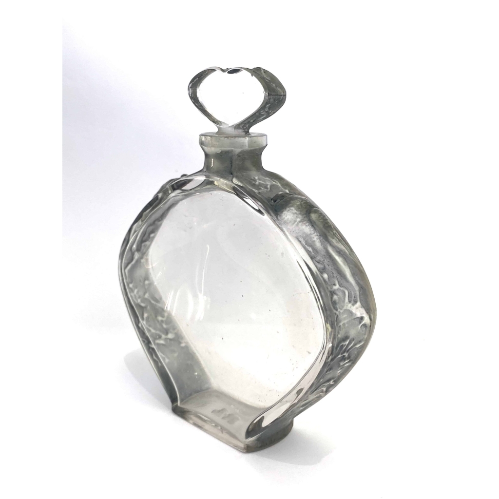 Flacon « Niobé » pour Violet verre blanc patiné bleu-gris de René LALIQUE 5