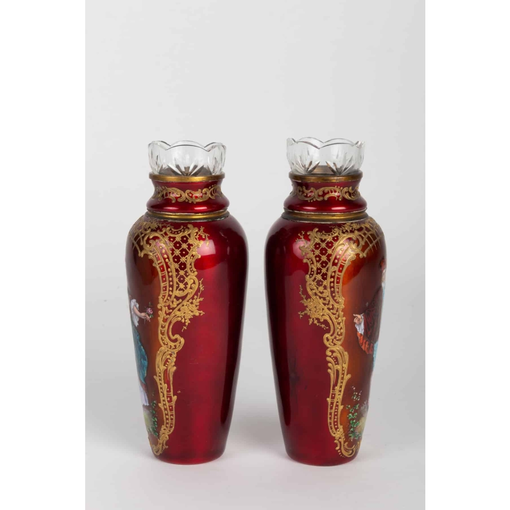 Paire de vases en émail élégants 19e siècle