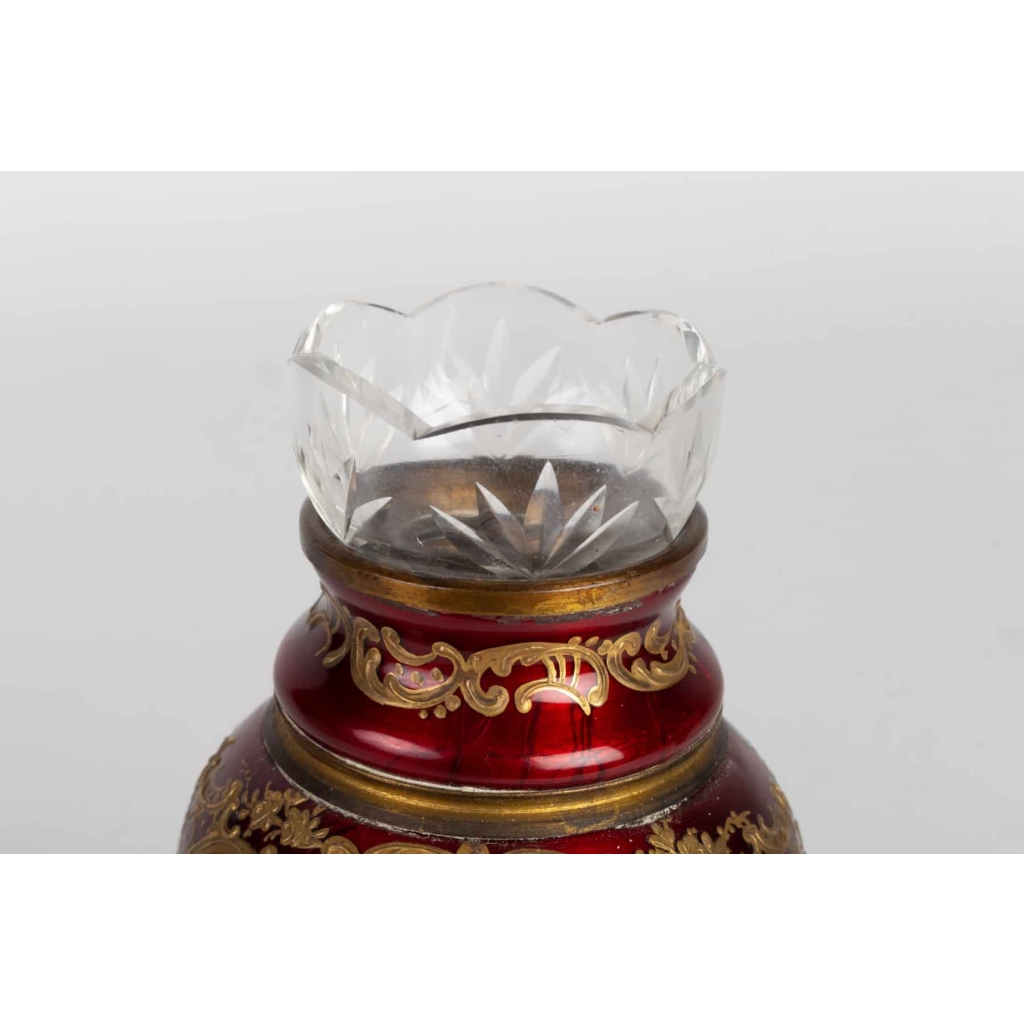 Paire de vases en émail élégants 19e siècle