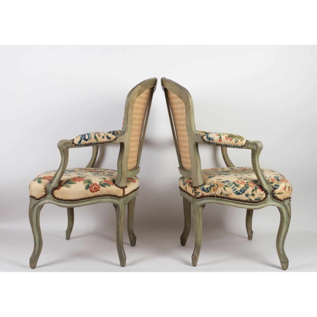 Paire de fauteuils d’époque Louis XV (1724 – 1754). | Biron Paire de fauteuils d'époque Louis XV (1724 - 1754).