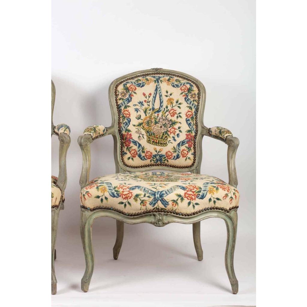 Paire de fauteuils d’époque Louis XV (1724 – 1754). | Biron Paire de fauteuils d'époque Louis XV (1724 - 1754).
