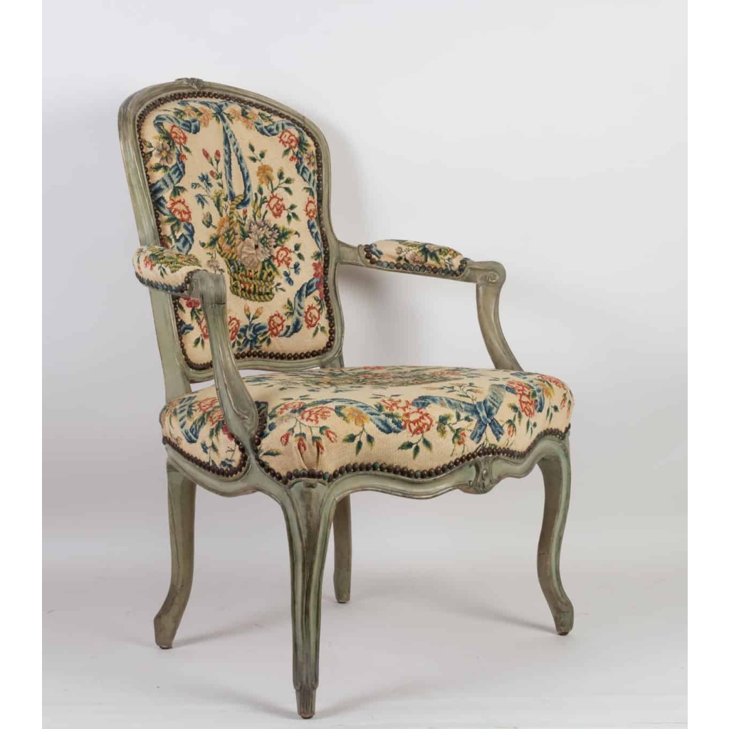 Paire de fauteuils d’époque Louis XV (1724 – 1754). | Biron Paire de fauteuils d'époque Louis XV (1724 - 1754).