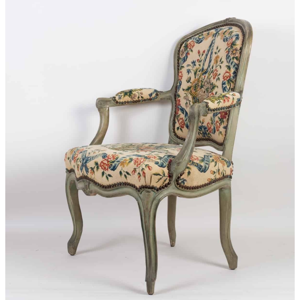 Paire de fauteuils d’époque Louis XV (1724 – 1754). | Biron Paire de fauteuils d'époque Louis XV (1724 - 1754).