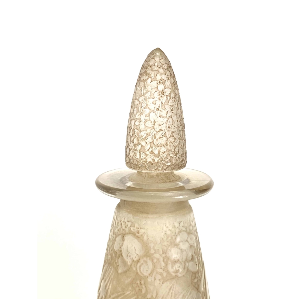Flacon « Poésie » pour D’Orsay verre blanc patiné sépia de René LALIQUE 6