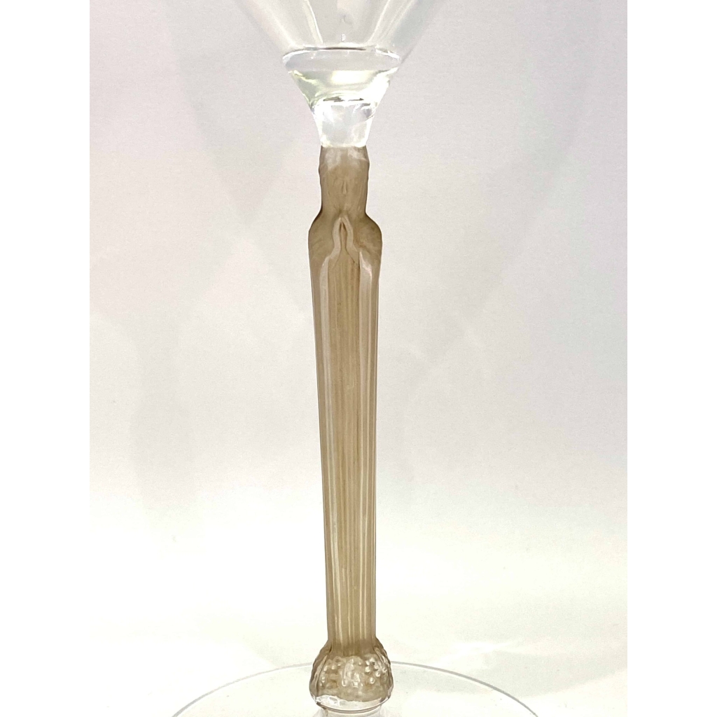 Suite de Six 6 Verres « Clos Sainte-Odile » cristal blanc patiné sépia de René LALIQUE | Biron Suite de Six 6 Verres "Clos Sainte-Odile" cristal blanc patiné sépia de René LALIQUE