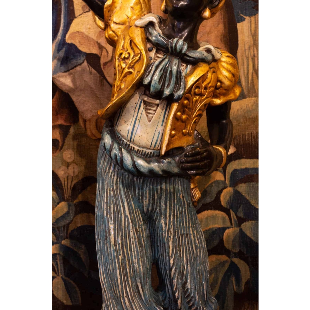 Sculpture grand Nubien en bois plychrome époque 1900 | Biron Sculpture grand Nubien en bois plychrome époque 1900