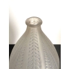 Vase "Acacia" verre blanc patiné bleu-gris de René LALIQUE