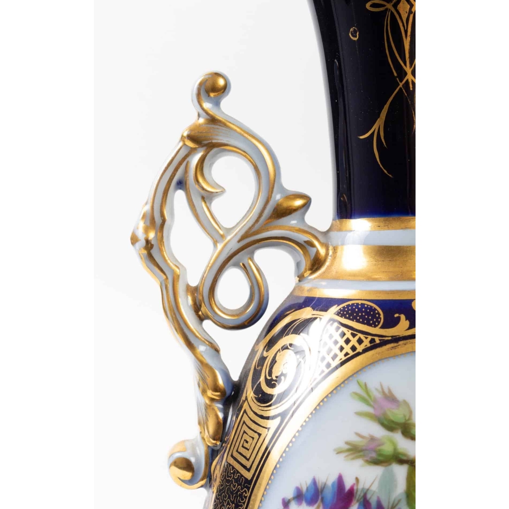 Une paire de vases de Bayeux, XIXème | Biron Une paire de vases de Bayeux, XIXème