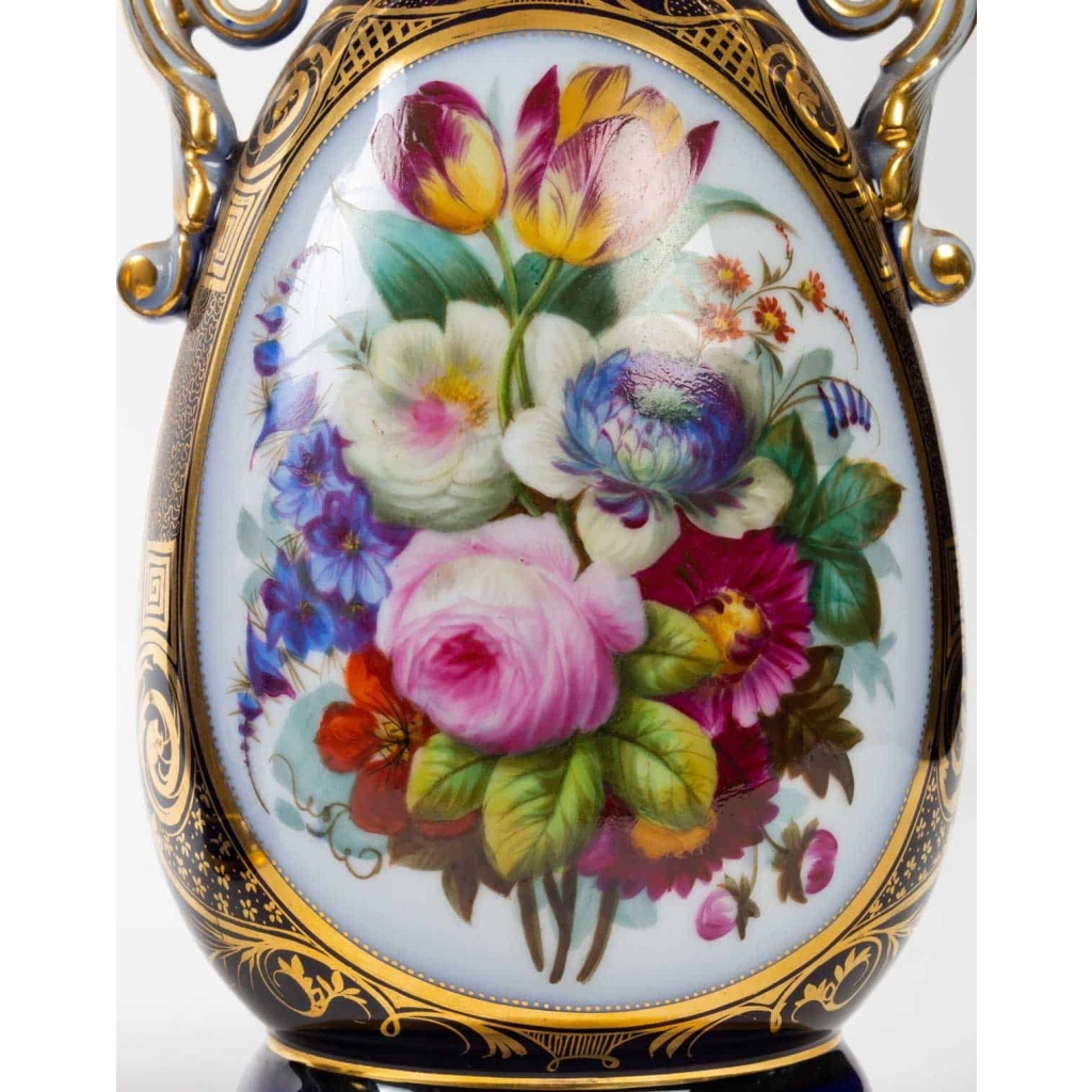Une paire de vases de Bayeux, XIXème | Biron Une paire de vases de Bayeux, XIXème