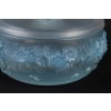 Boîte « Primevères » verre opalescent patiné bleu de René LALIQUE