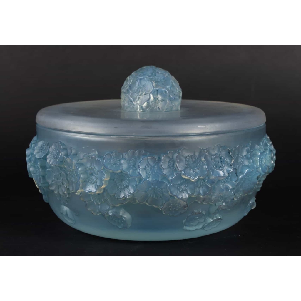 Boîte « Primevères » verre opalescent patiné bleu de René LALIQUE