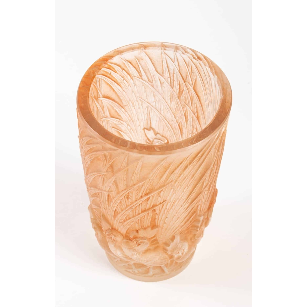 LALIQUE René (1860-1945) Vase « Coqs et Plumes ». | Biron LALIQUE René (1860-1945) Vase « Coqs et Plumes ».