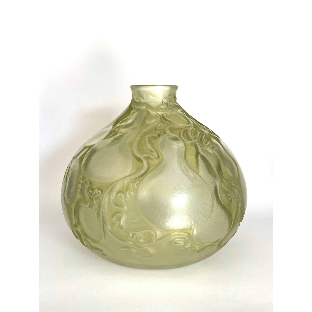 Vase "Courges" verre blanc patiné vert absinthe de René LALIQUE