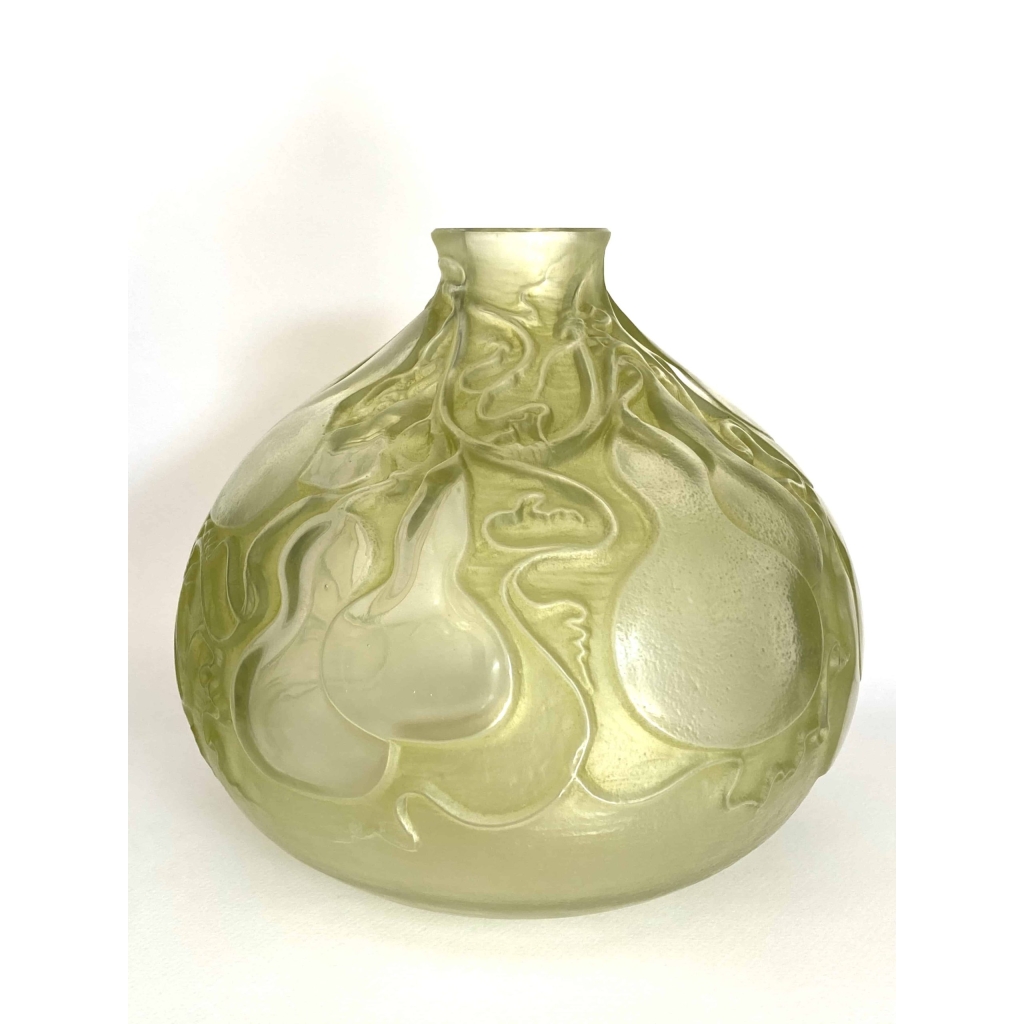 Vase "Courges" verre blanc patiné vert absinthe de René LALIQUE