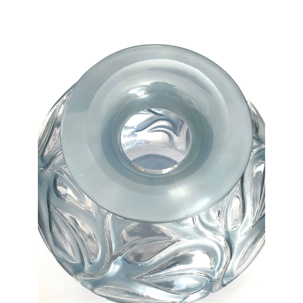 Vase "Sophora" verre blanc patiné bleu de René LALIQUE