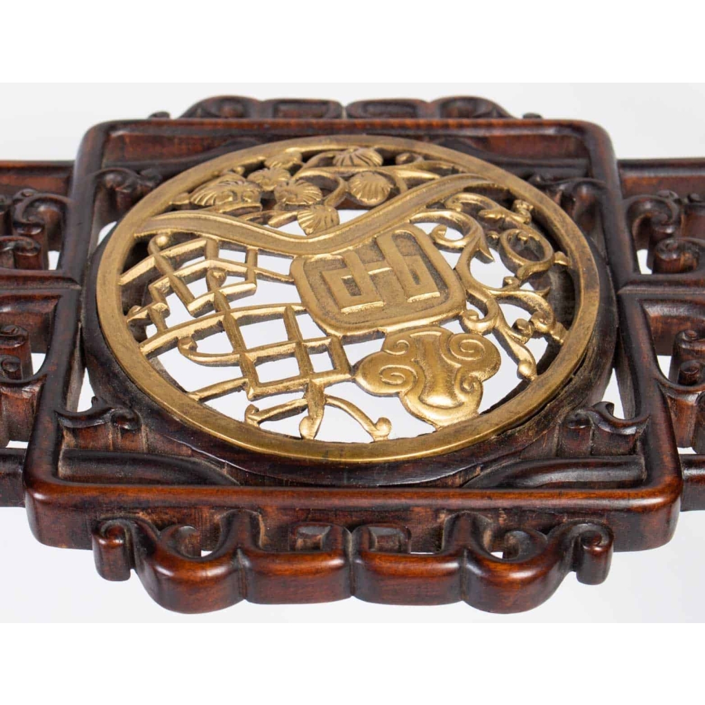 Table japonisante à deux niveaux, attribuée à Viardot, XIXème. | Biron Table japonisante à deux niveaux, attribuée à Viardot, XIXème.
