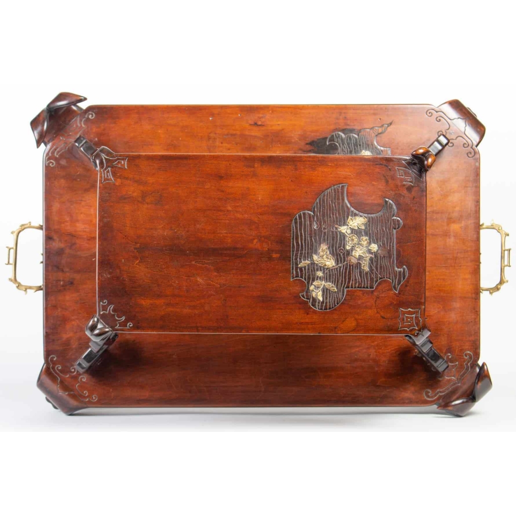 Table japonisante à deux niveaux, attribuée à Viardot, XIXème. | Biron Table japonisante à deux niveaux, attribuée à Viardot, XIXème.