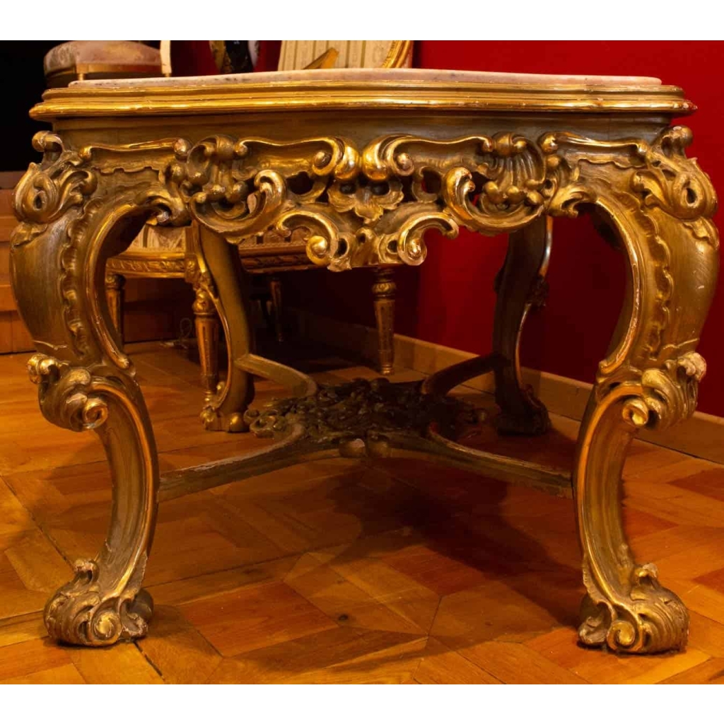 Table basse de salon en bois doré, fin XIXème