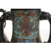 Paire de vases japonais en bronze à décor émaillé | Biron Paire de vases japonais en bronze à décor émaillé
