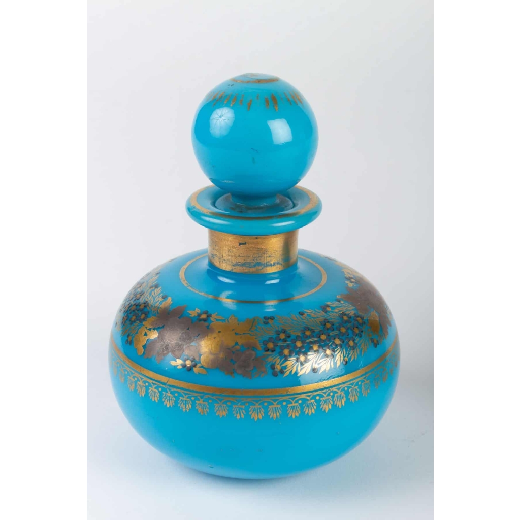 Paire de flacons en opaline 19e siècle Napoléon III