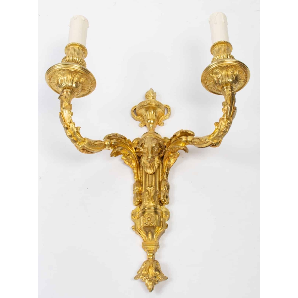 Paire d’appliques de style Louis XVI. | Biron Paire d'appliques de style Louis XVI.