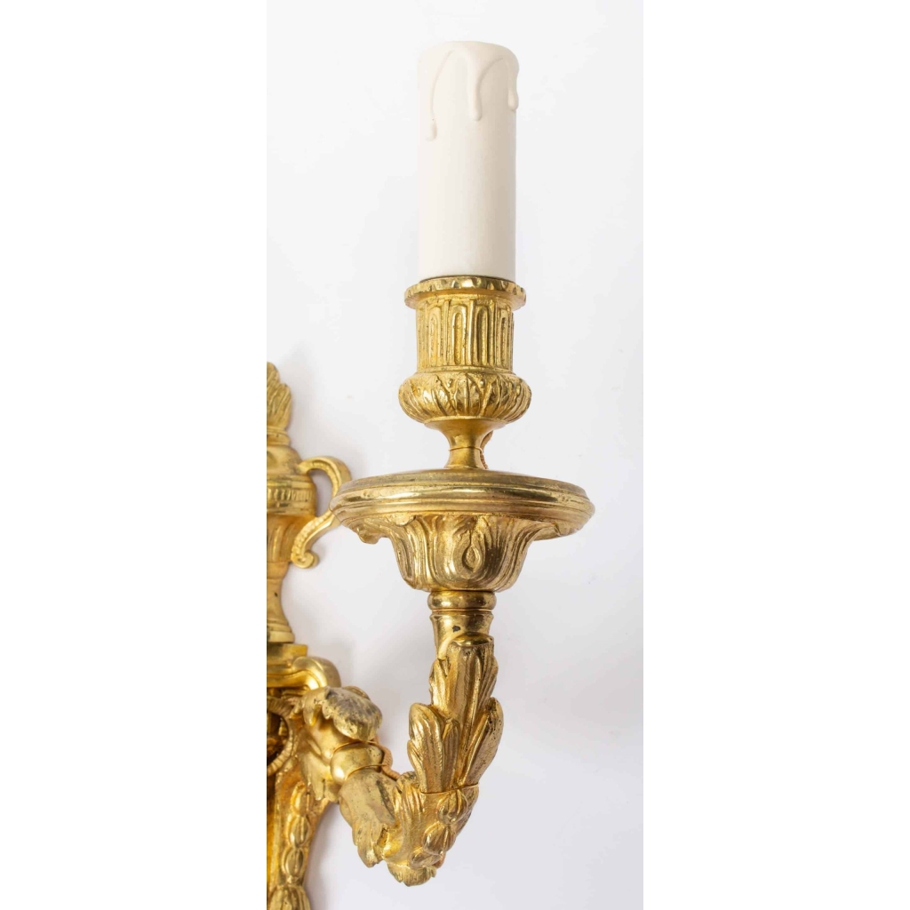 Paire d’appliques de style Louis XVI. | Biron Paire d'appliques de style Louis XVI.