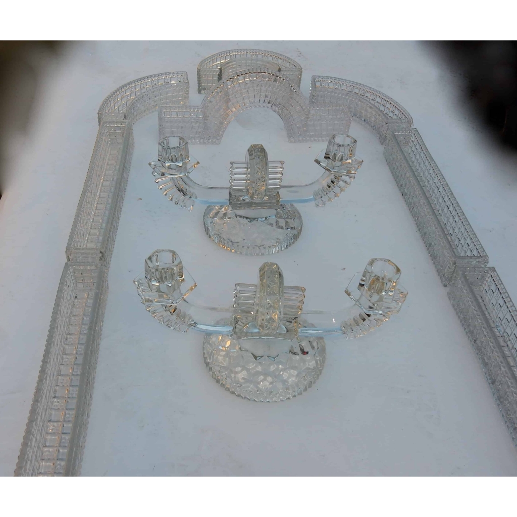 1900′ Centre de Table Chemin de Table en Cristal Moulé de Baccarat Ou St Louis 14 Pièces 4