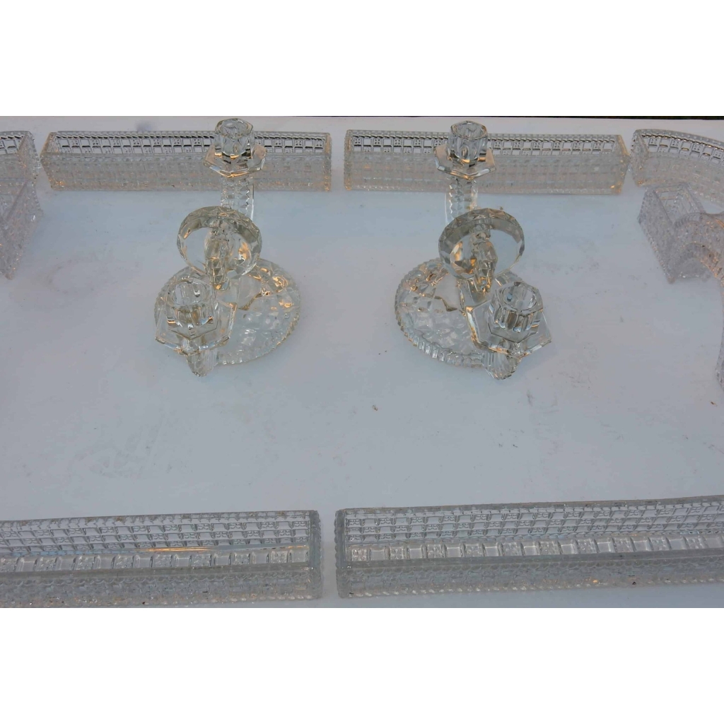 1900′ Centre de Table Chemin de Table en Cristal Moulé de Baccarat Ou St Louis 14 Pièces 7