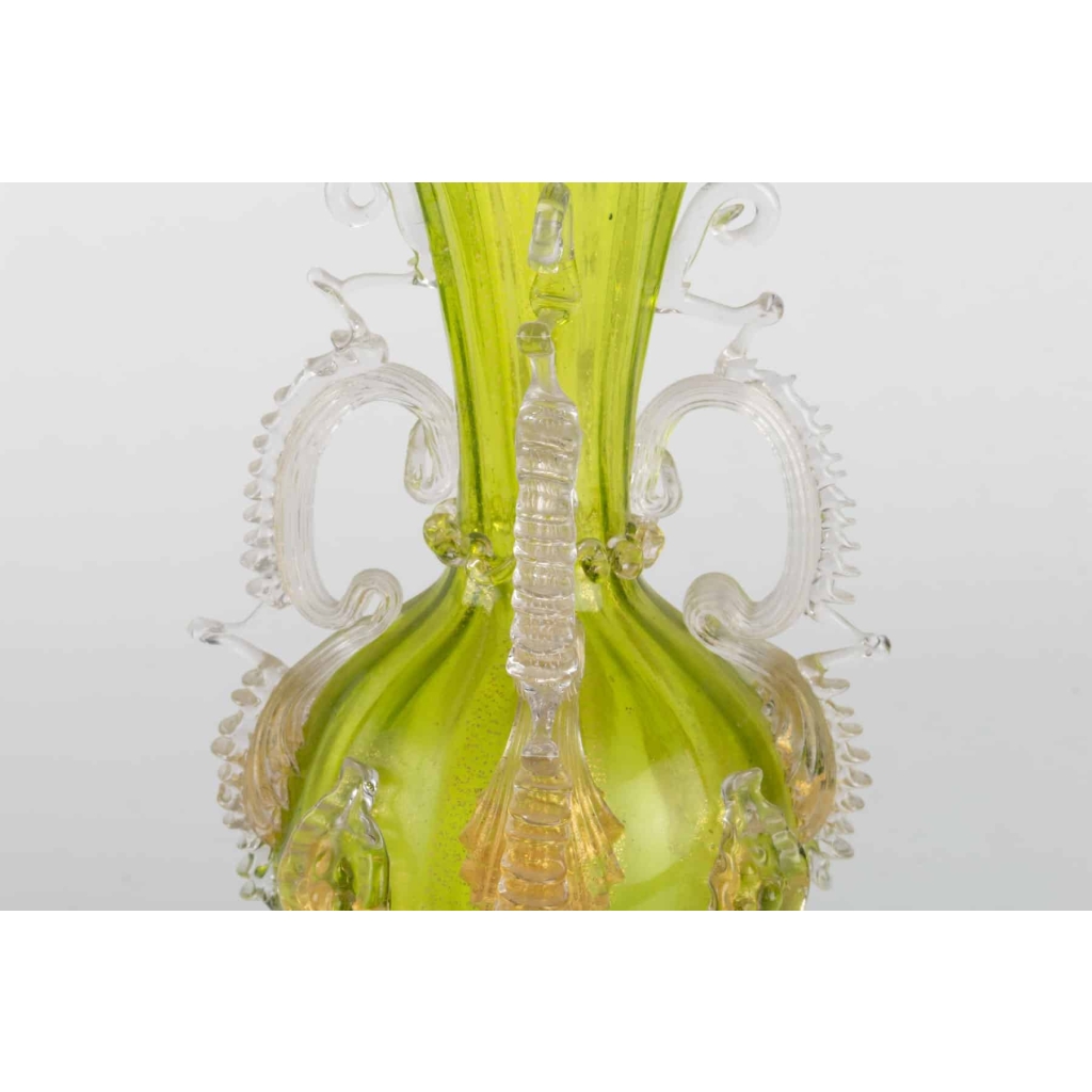 Vase en Cristallo Vénitien vert absinthe par Salviati 1885