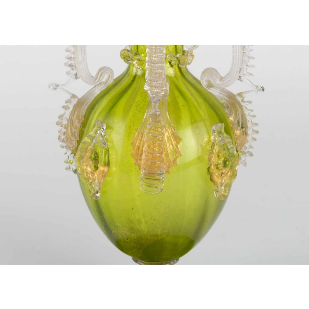 Vase en Cristallo Vénitien vert absinthe par Salviati 1885