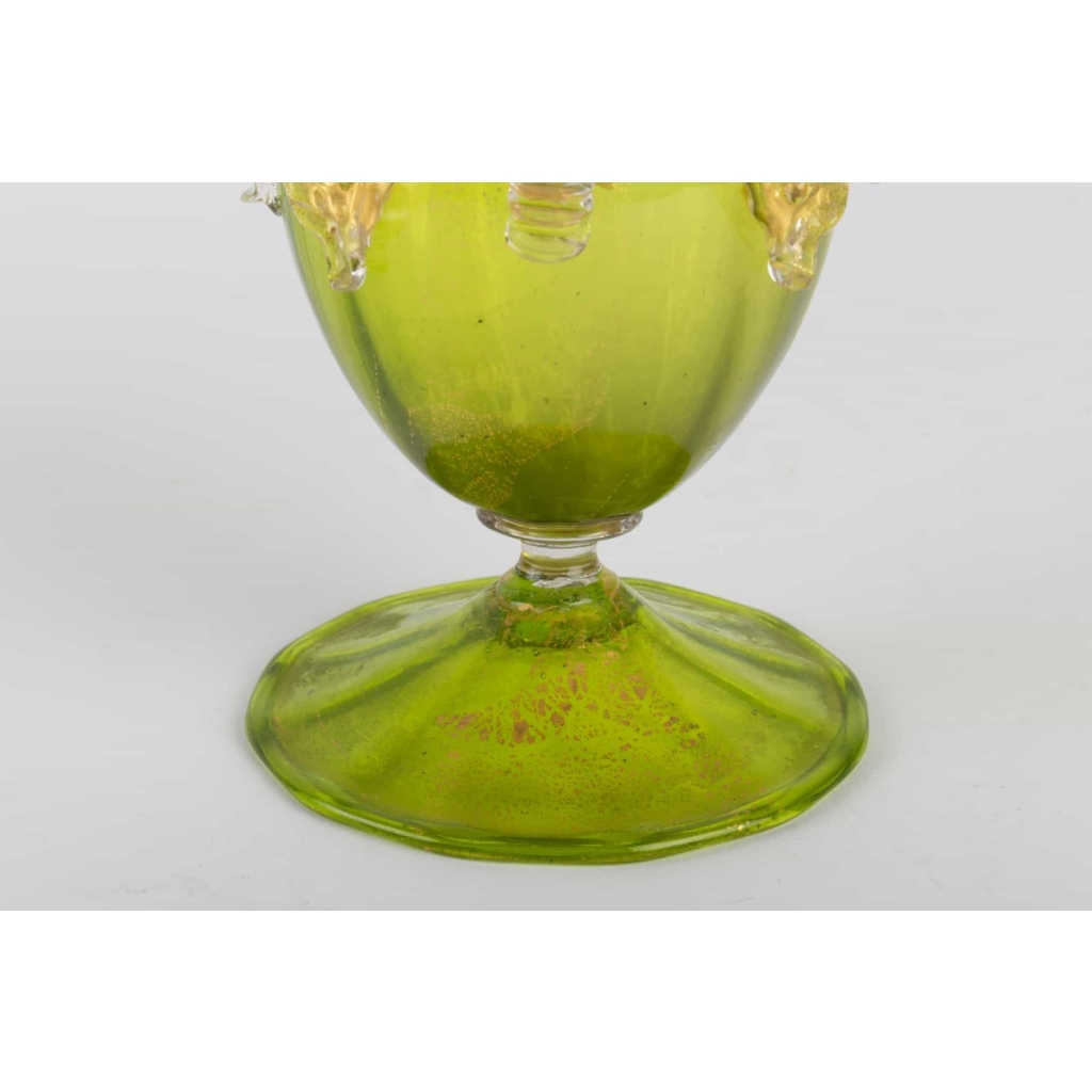 Vase en Cristallo Vénitien vert absinthe par Salviati 1885
