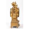 Pendule de style Louis XVI en bronze à décor de porcelaine de Sèvres | Biron Pendule de style Louis XVI en bronze à décor de porcelaine de Sèvres