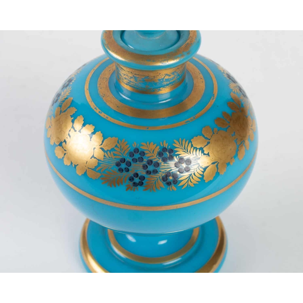 Flacon à parfum en opaline bleu turquoise 19e siècle
