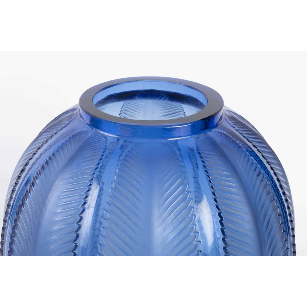 Vase « Biskra » verre bleu saphir de René LALIQUE