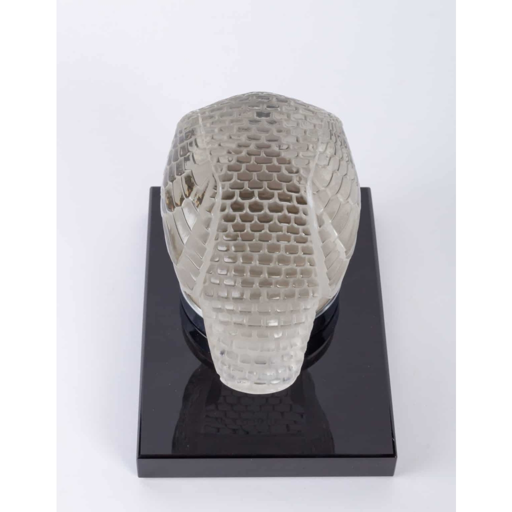 Mascotte Serre-Livres « Pintade » verre blanc socle sur base verre opalin noir de René LALIQUE