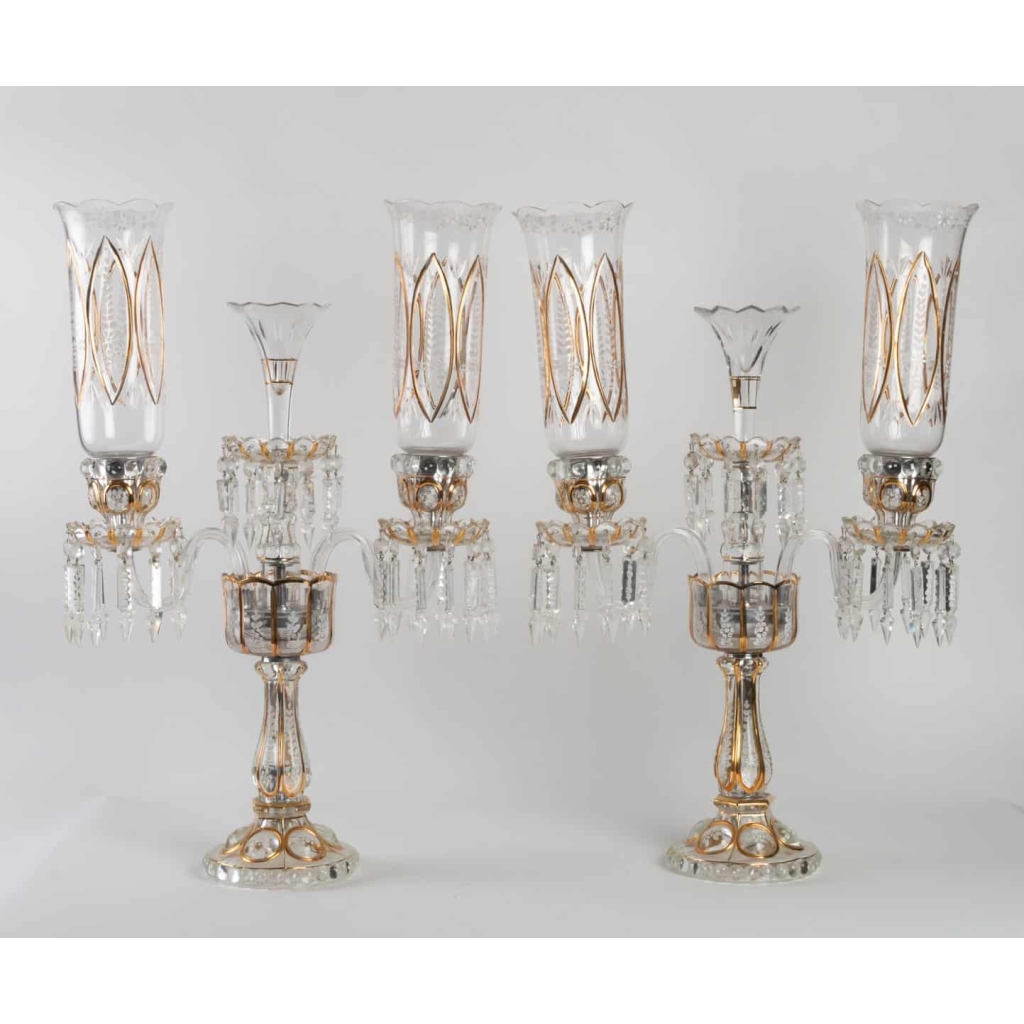 Une paire de candélabres en cristal à trois bras de lumière | Biron ||||||||||||||||||||