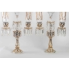 Une paire de candélabres en cristal à trois bras de lumière | Biron Une paire de candélabres en cristal à trois bras de lumière
