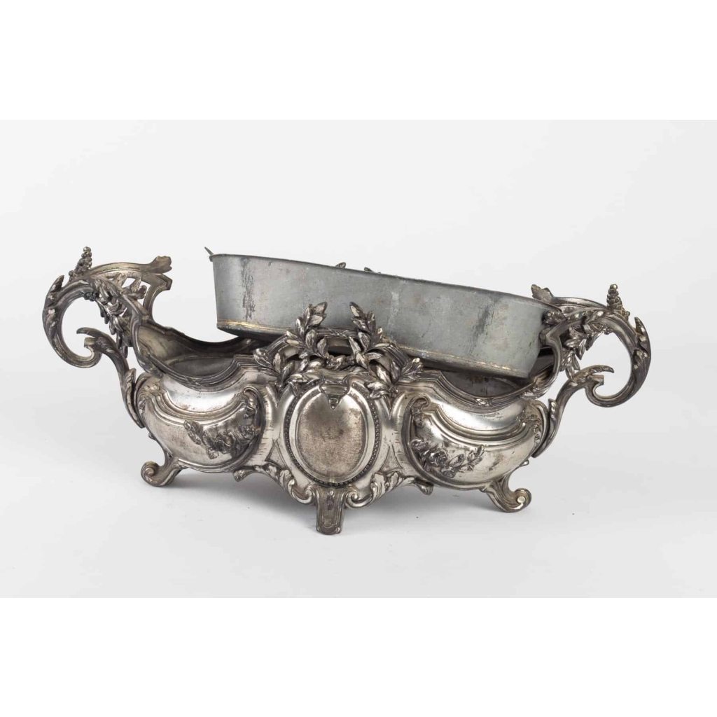 Jardinière en métal argenté de style Louis XV début 20e siècle