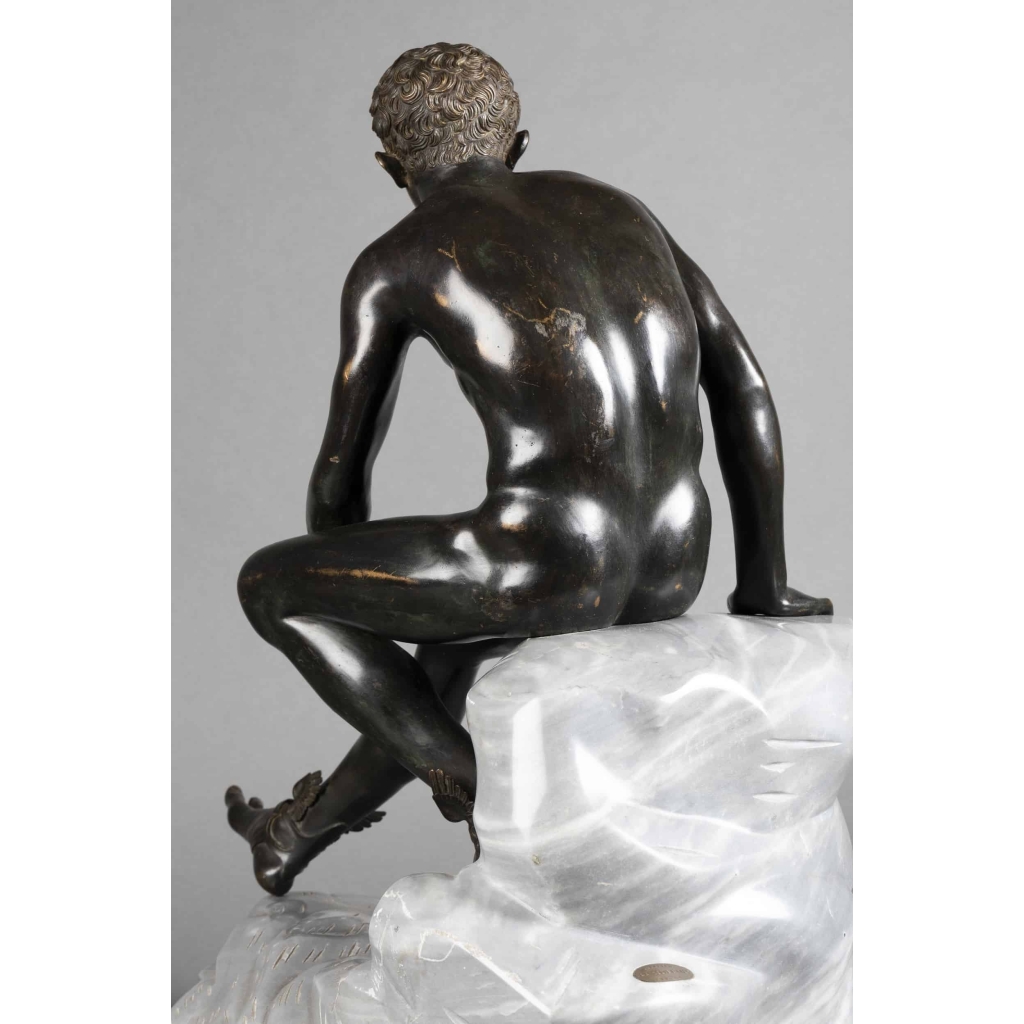 Hermès assis d’après l’antique – bronze à patine sombre vers 1890 | Biron Hermès assis d’après l’antique – bronze à patine sombre vers 1890