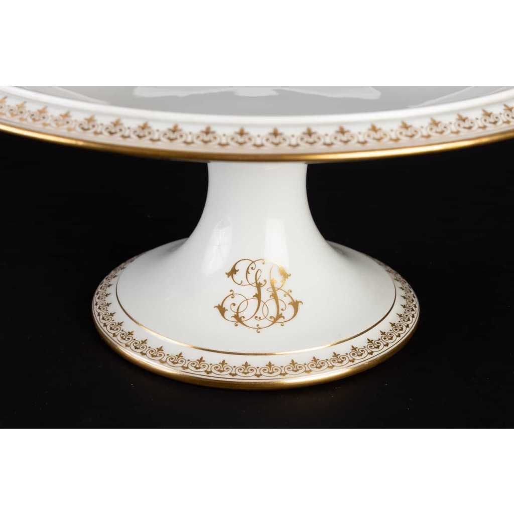 4 pièces de la Manufacture de Sèvres blanc et or signées et datées (décors 1901) | Biron 4 pièces de la Manufacture de Sèvres blanc et or signées et datées (décors 1901)